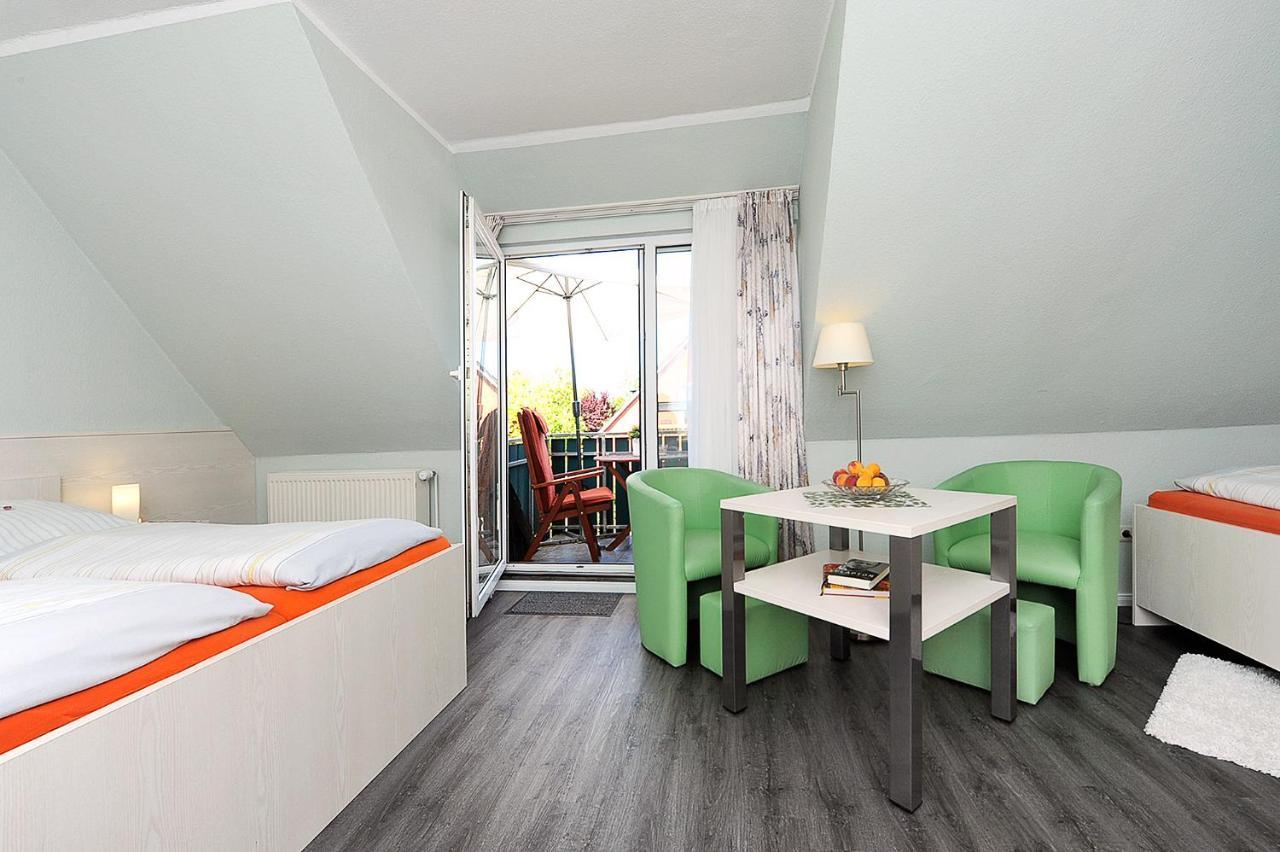 Hotel Garni Haus Am Meer Нойхарлингерзийл Екстериор снимка
