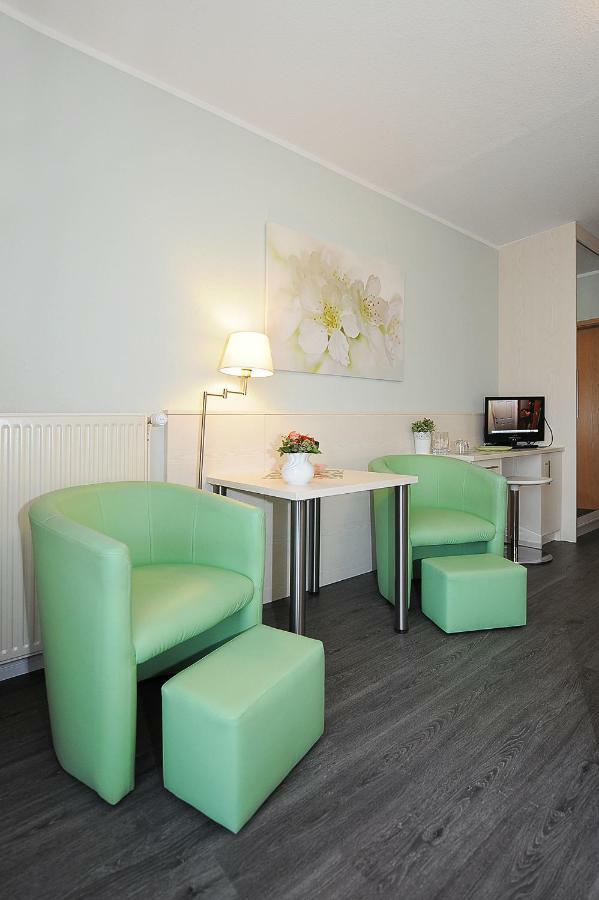 Hotel Garni Haus Am Meer Нойхарлингерзийл Екстериор снимка