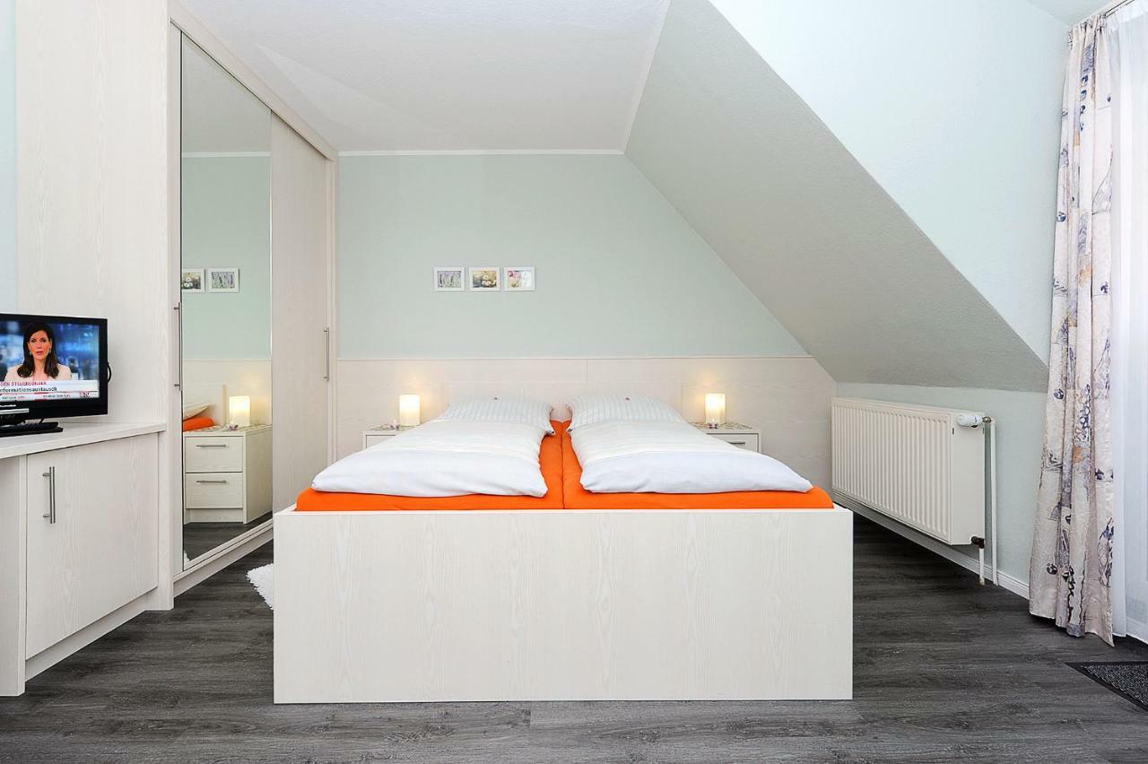Hotel Garni Haus Am Meer Нойхарлингерзийл Екстериор снимка