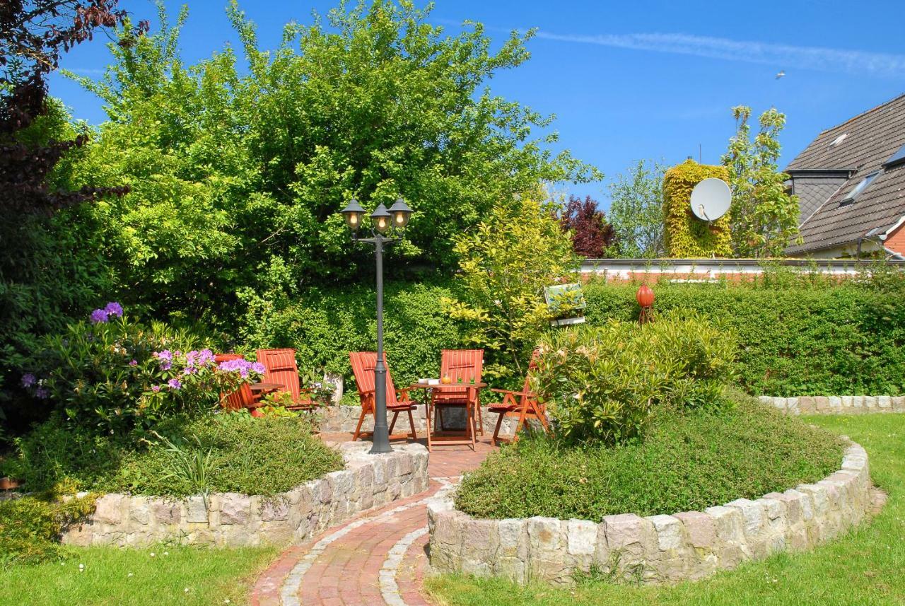Hotel Garni Haus Am Meer Нойхарлингерзийл Екстериор снимка